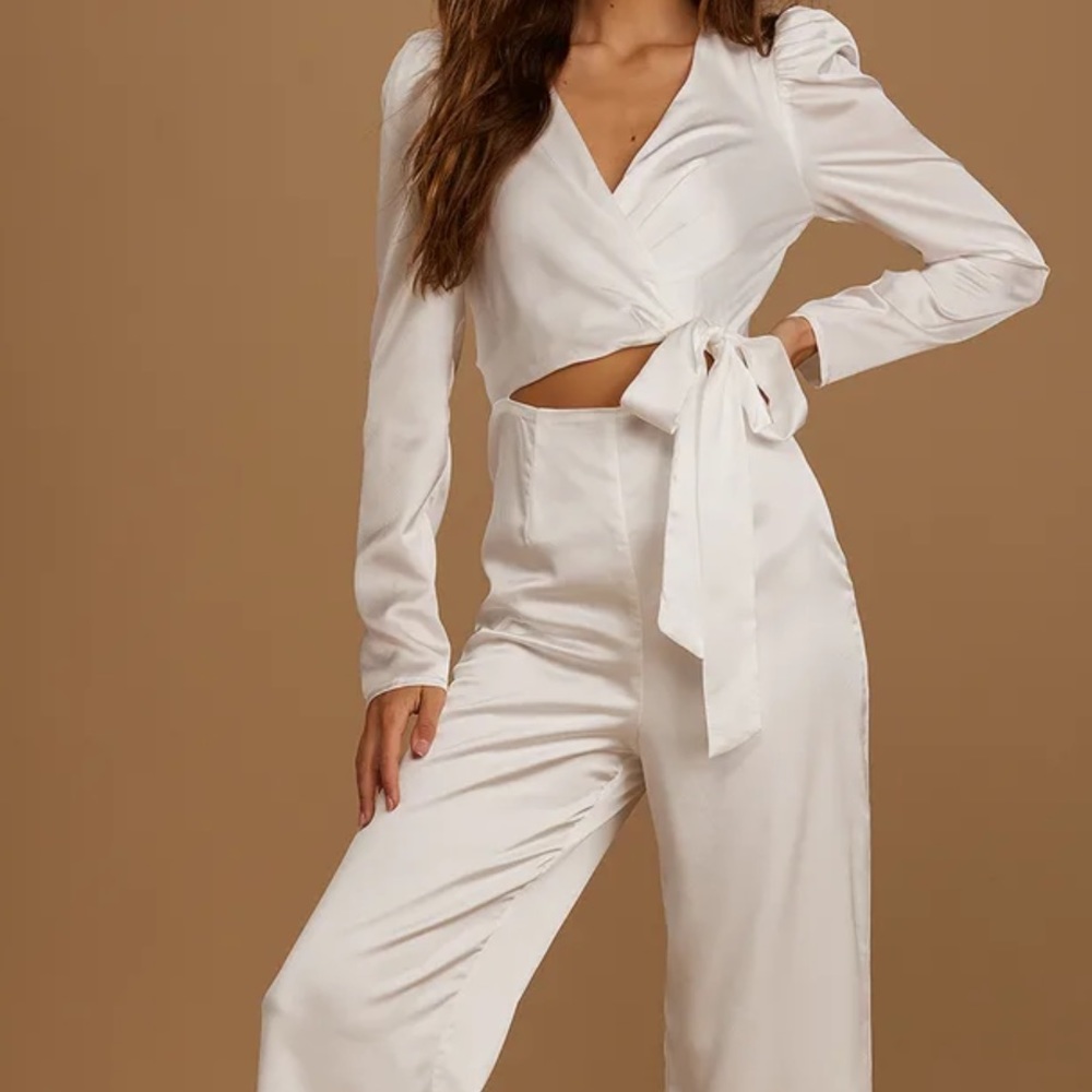 Swooning over you White Satin Long Sleeve Cutout Junpsuit